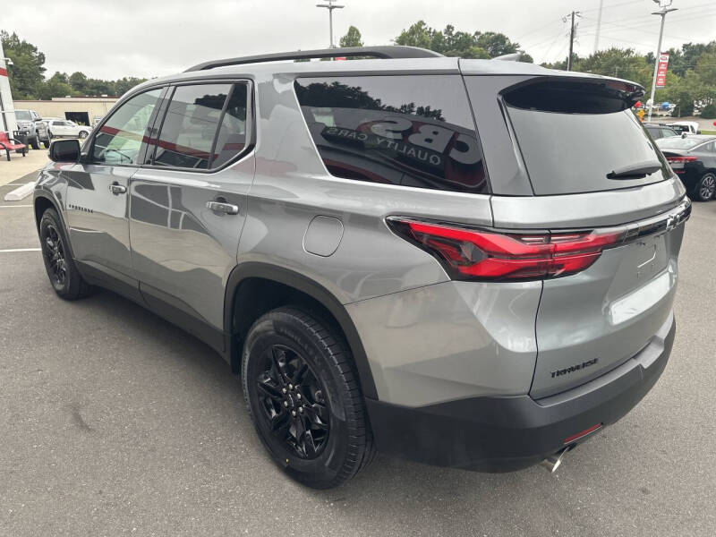 2023 Chevrolet Traverse LT Cloth