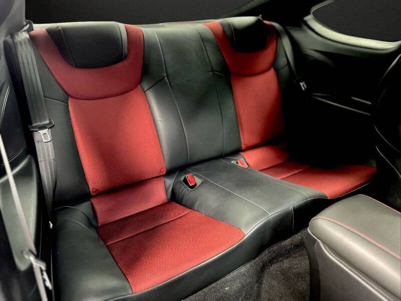 2011 Hyundai Genesis Coupe 3.8L R-Spec