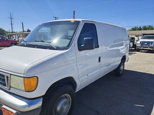 2004 Ford E-Series E-250