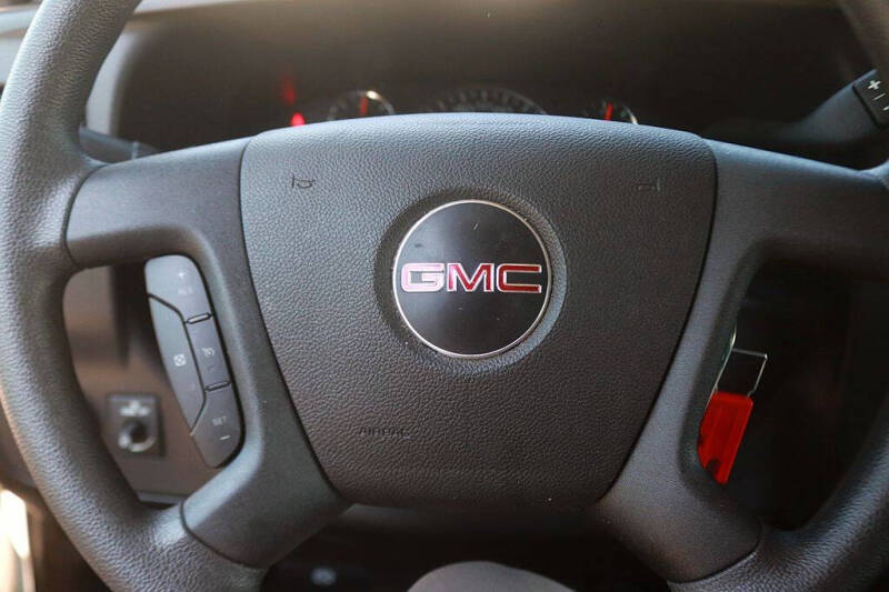 2025 GMC Savana 2500