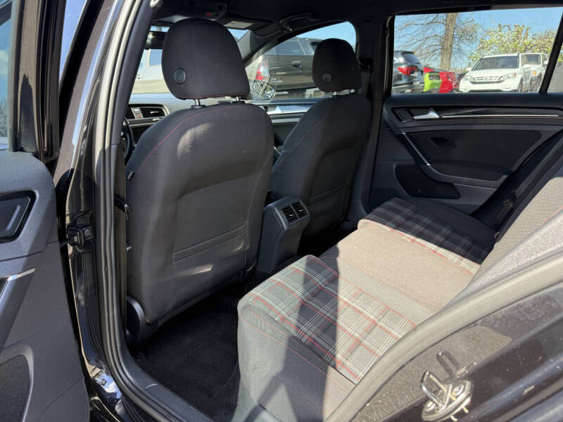 2015 Volkswagen Golf GTI S