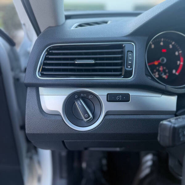 2017 Volkswagen Passat 1.8T S