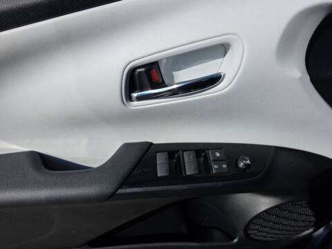 2019 Toyota Prius LE AWD-e