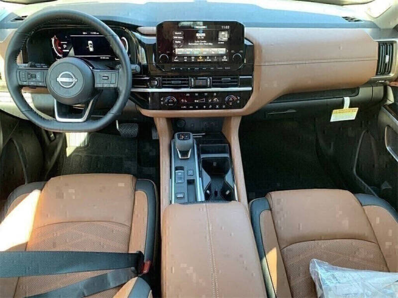 2025 Nissan Pathfinder Platinum