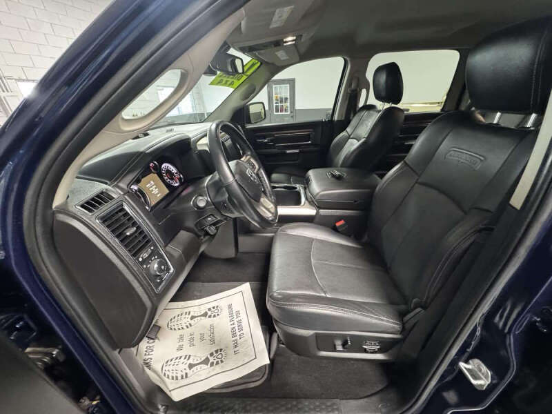 2019 RAM 1500 Classic Laramie