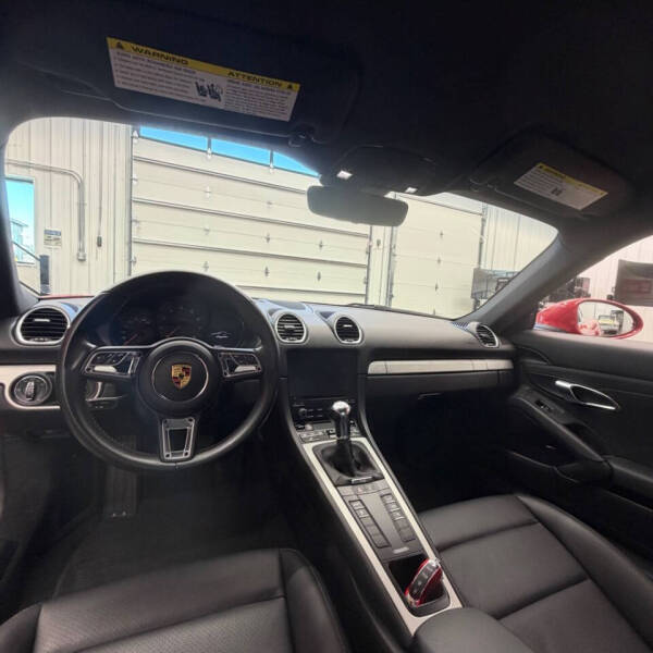 2021 Porsche 718 Cayman