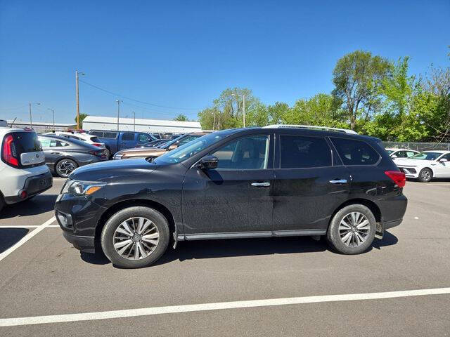 2020 Nissan Pathfinder S