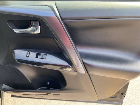 2016 Toyota RAV4 SE