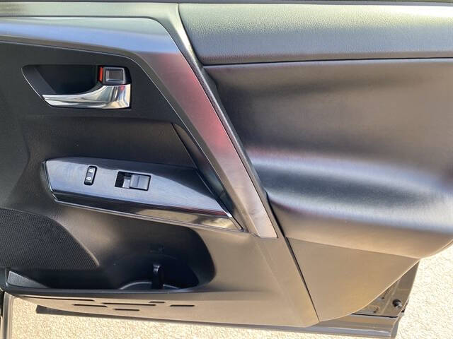 2016 Toyota RAV4 SE