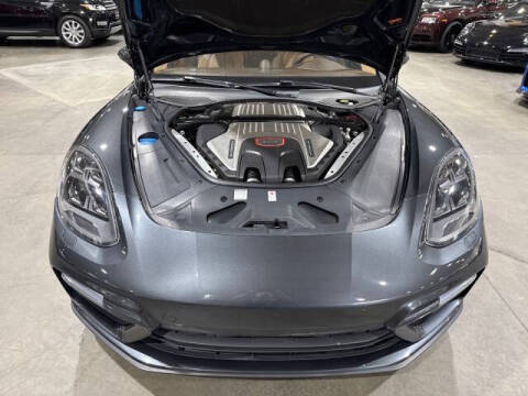 2017 Porsche Panamera Turbo