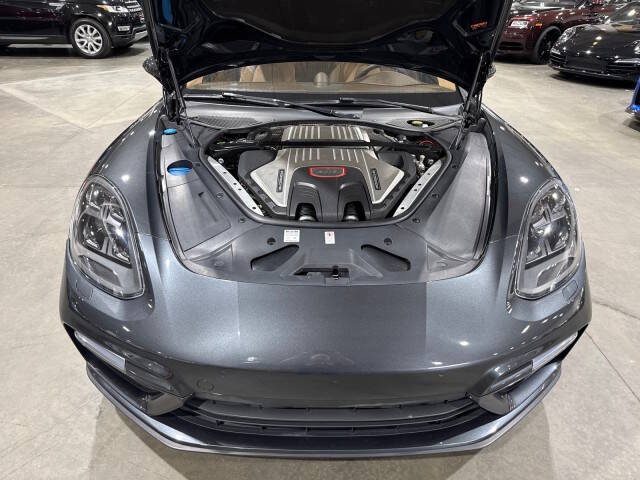 2017 Porsche Panamera Turbo