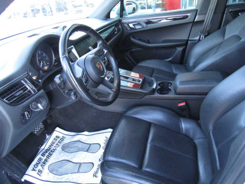 2022 Porsche Macan