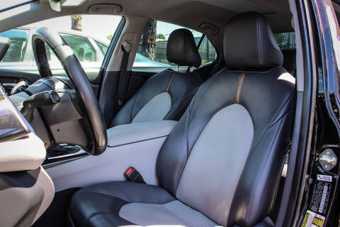 2020 Toyota Camry Hybrid XLE