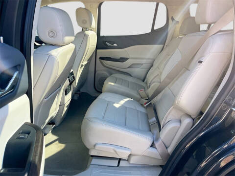 2022 GMC Acadia Denali