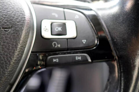 2019 Volkswagen Passat SE R-Line