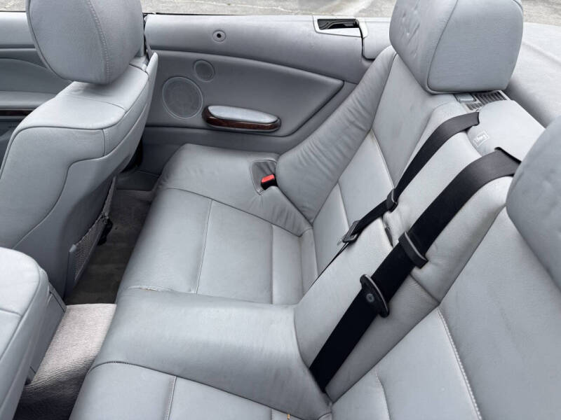 2002 BMW 3 Series 325Ci