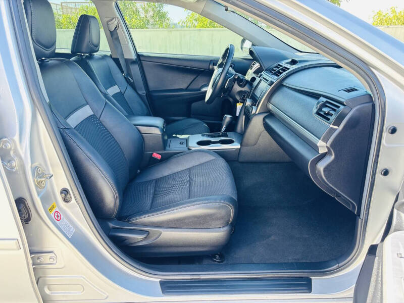 2014 Toyota Camry SE