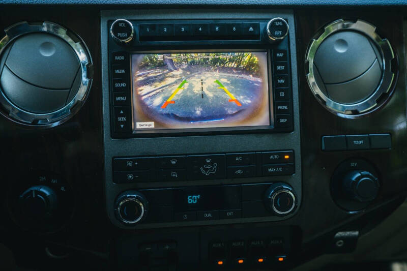 2011 Ford F-350 Super Duty Lariat