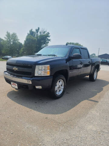 2007 Chevrolet Silverado 1500 for sale at WESTSIDE GARAGE LLC in Keokuk IA