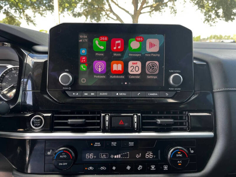 2022 Nissan Pathfinder SV