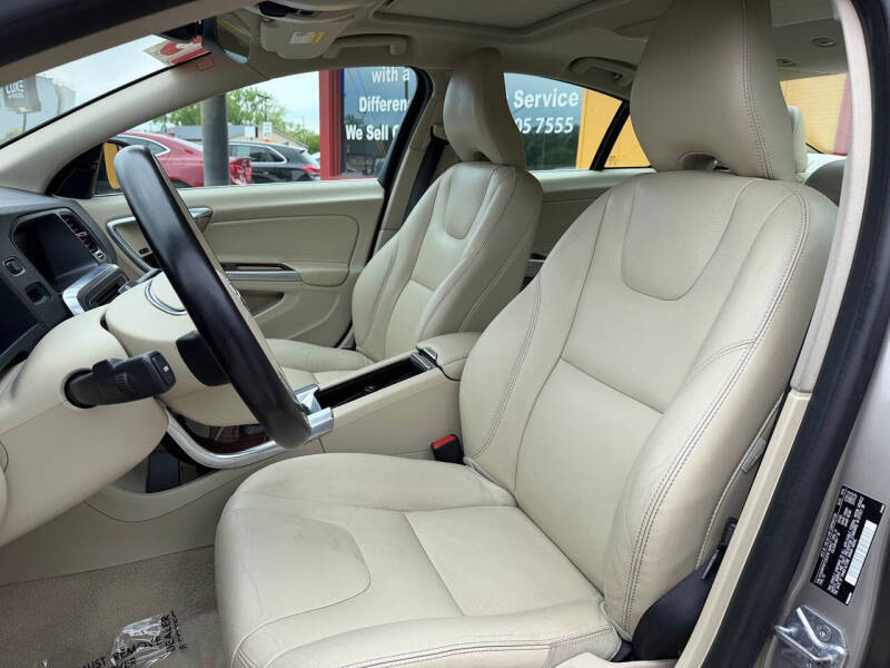 2015 Volvo S60 T5 Drive-E Platinum