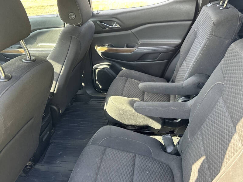 2018 GMC Acadia SLE-2