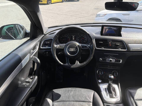2017 Audi Q3 2.0T quattro Prestige