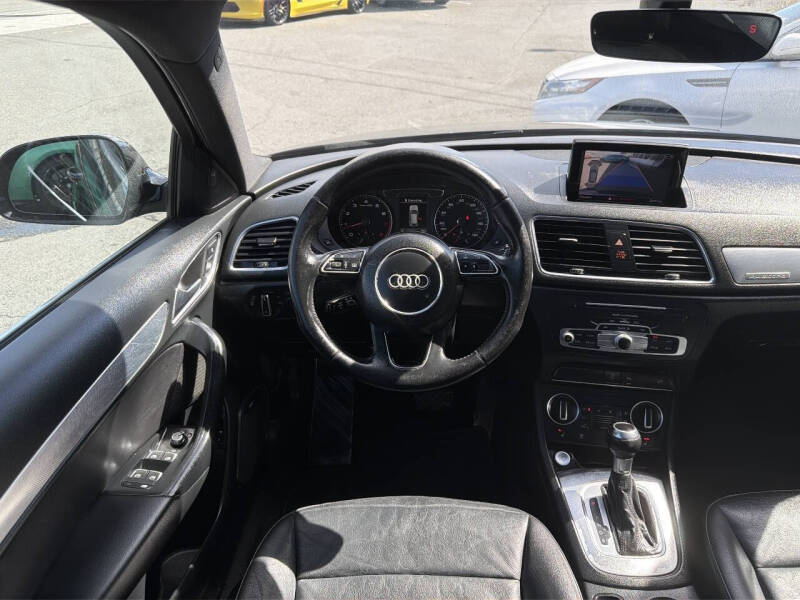 2017 Audi Q3 2.0T quattro Prestige