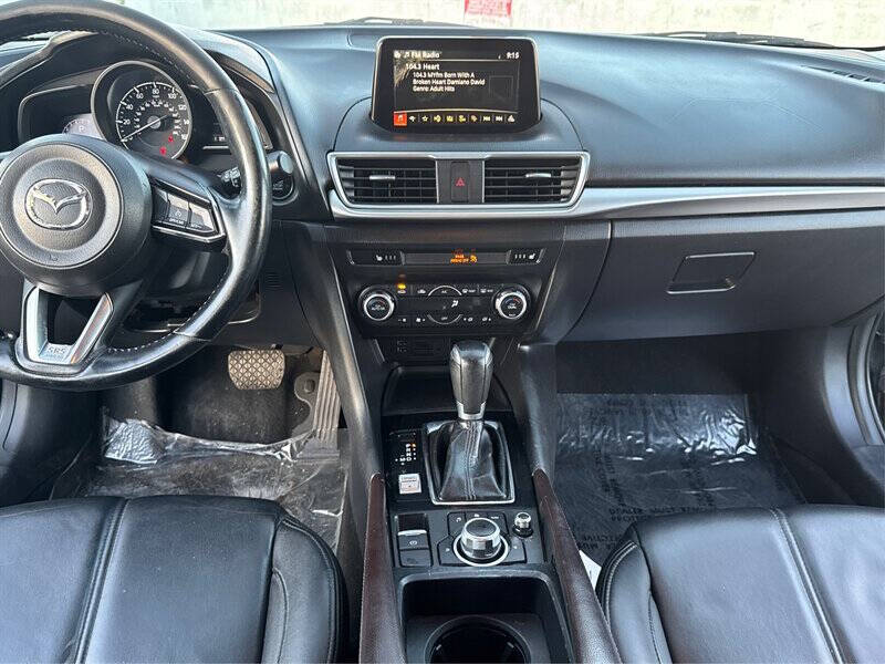 2017 Mazda MAZDA3 Touring