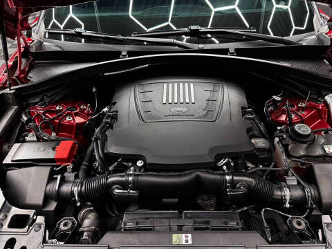 2018 Land Rover Range Rover Velar P380 R-Dynamic HSE