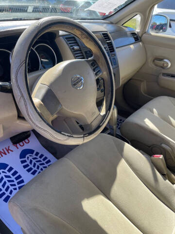 2009 Nissan Versa 1.8 S