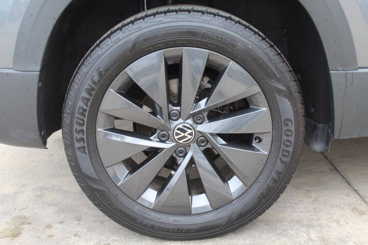 2024 Volkswagen Taos S