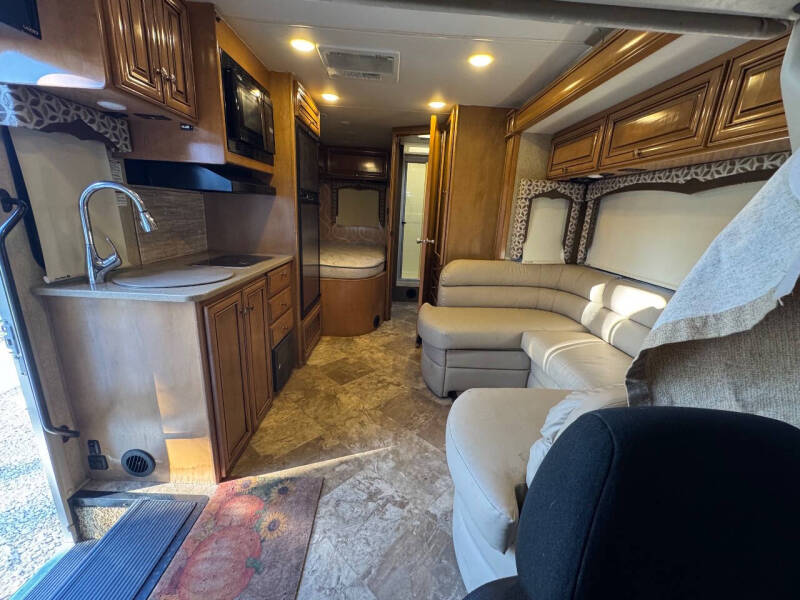 2016 Thor Motor Coach Siesta SA
