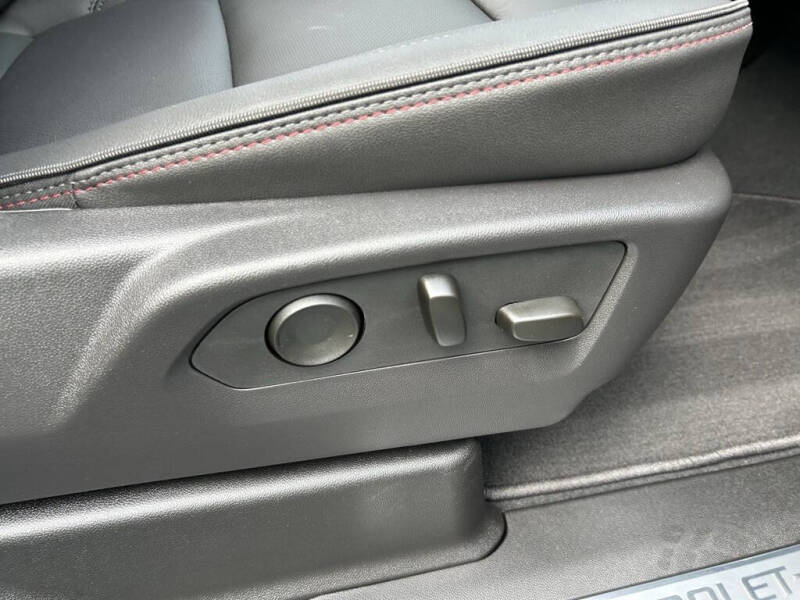 2025 Chevrolet Tahoe RST