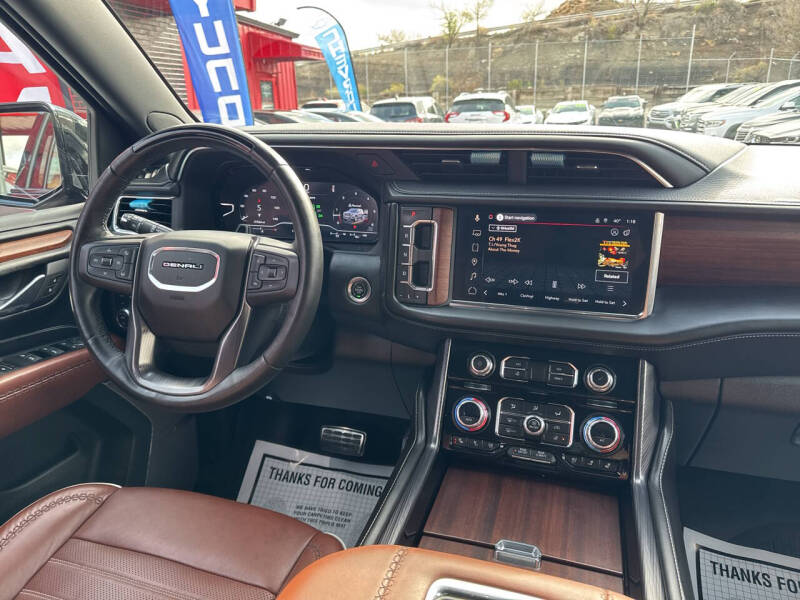 2023 GMC Yukon XL Denali Ultimate