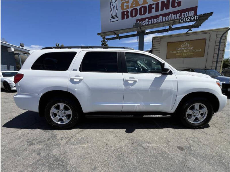2016 Toyota Sequoia SR5
