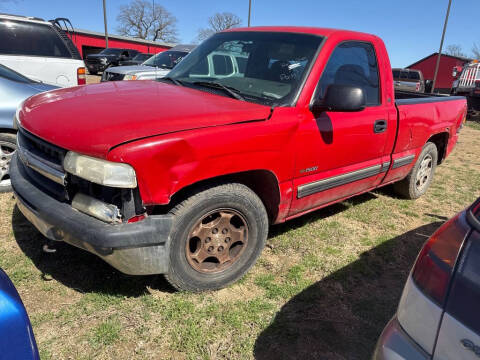 2002 Chevrolet Silverado 1500 for sale at LEE AUTO SALES in McAlester OK