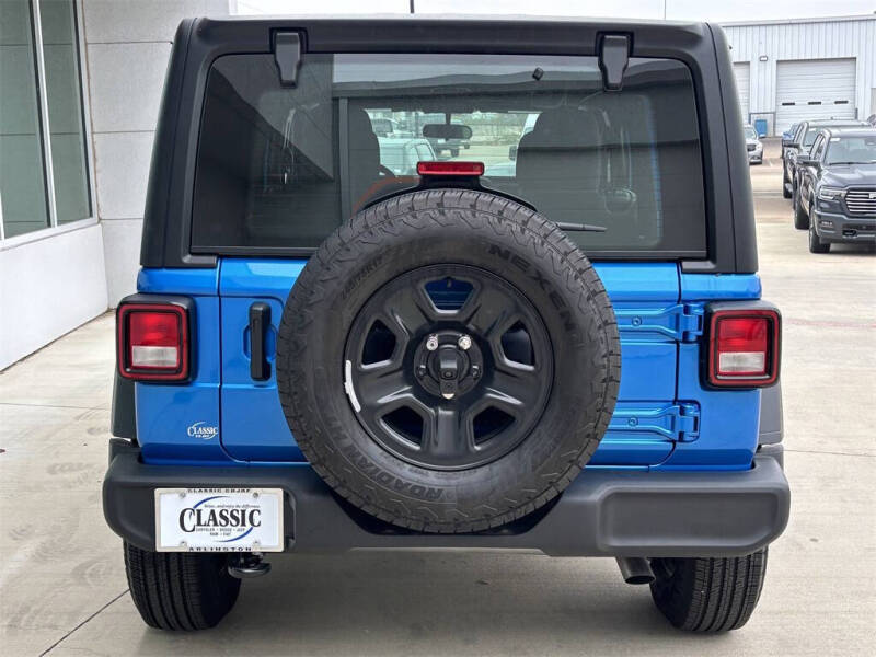 2025 Jeep Wrangler Sport