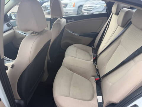 2016 Hyundai Accent SE