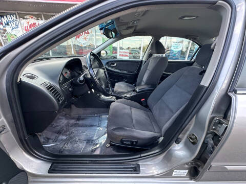 2003 Nissan Maxima SE