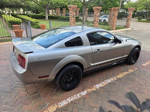 2008 Ford Mustang V6 Deluxe