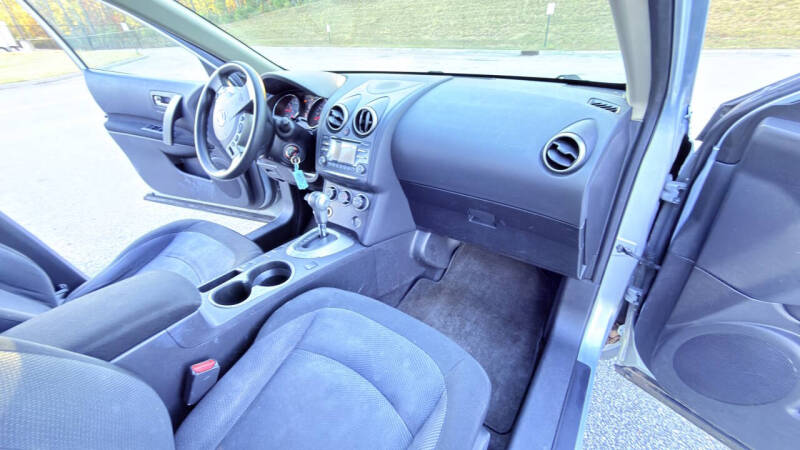 2013 Nissan Rogue SV w/SL Package