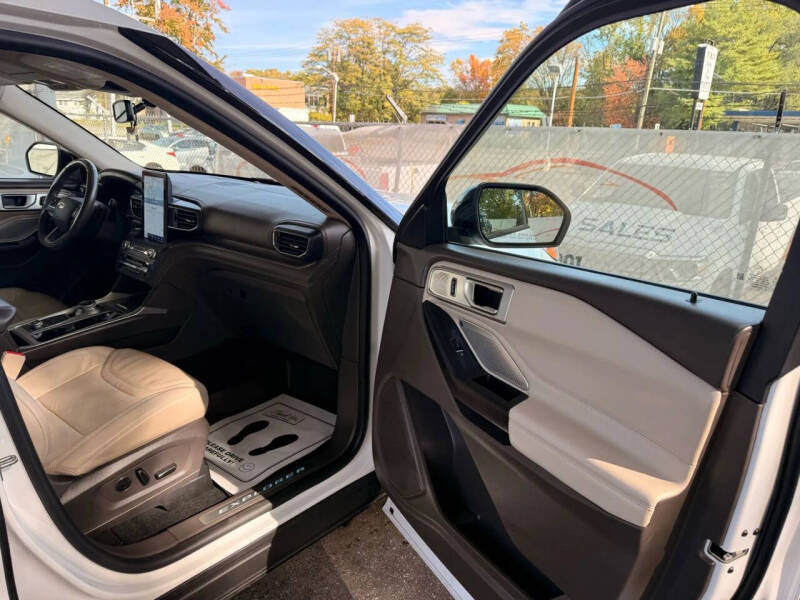 2020 Ford Explorer Platinum