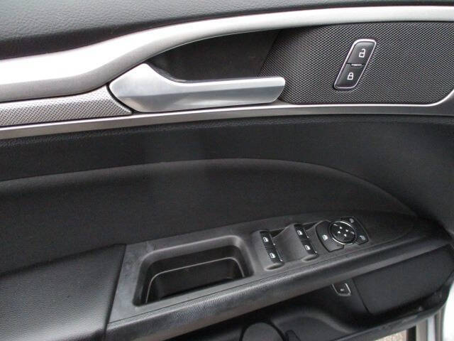 2020 Ford Fusion Hybrid SE