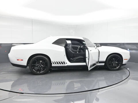 2017 Dodge Challenger SXT