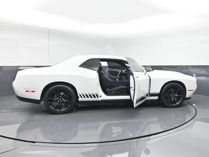 2017 Dodge Challenger SXT