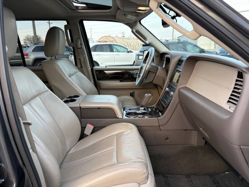 2016 Lincoln Navigator Select