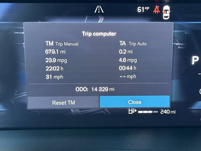 2025 Volvo XC40 B5 Core Bright Theme