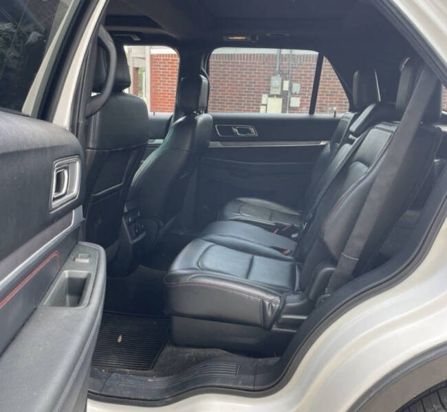 2016 Ford Explorer Sport