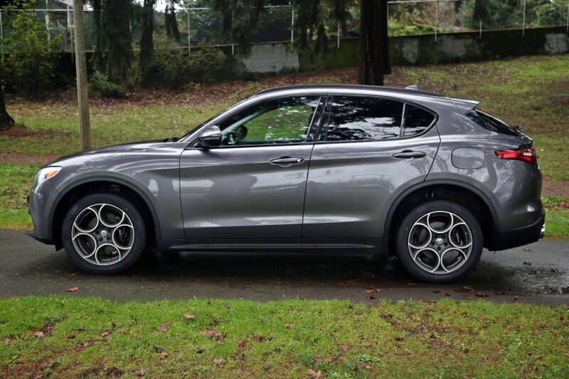 2018 Alfa Romeo Stelvio Sport